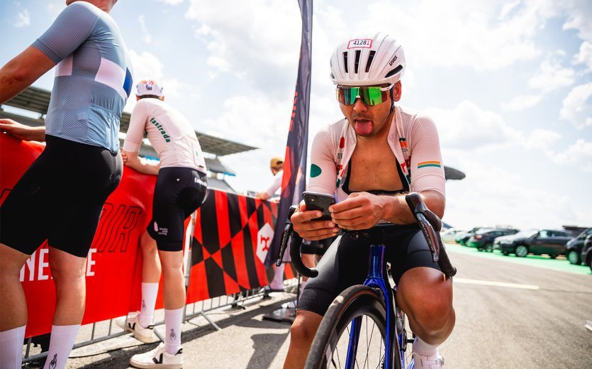 Marcel después de la carrera. Nürburgring no es nada lujoso.