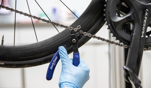 Cómo limpiar la cadena de la bici en solo 3 pasos?