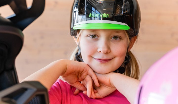 Comment mettre correctement un casque de vélo à mon enfant?