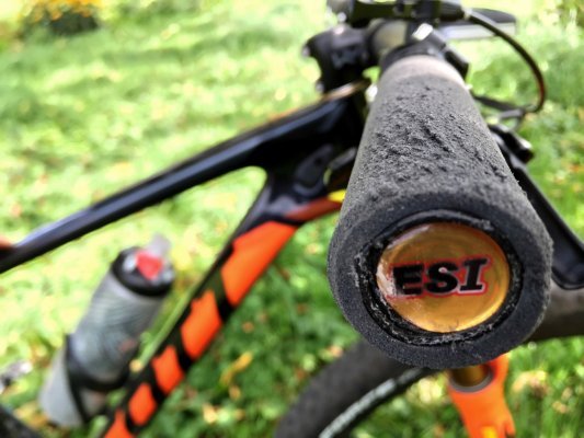 ESI Grips racer edge silicone grips in several colors - Bikable