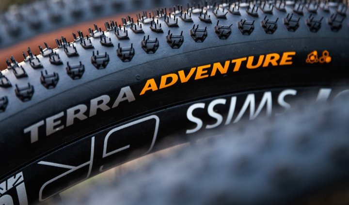 Continental Terra Adventure Pneus Gravel au premier test : Crampons grossiers pour les sentiers & le Bikepacking