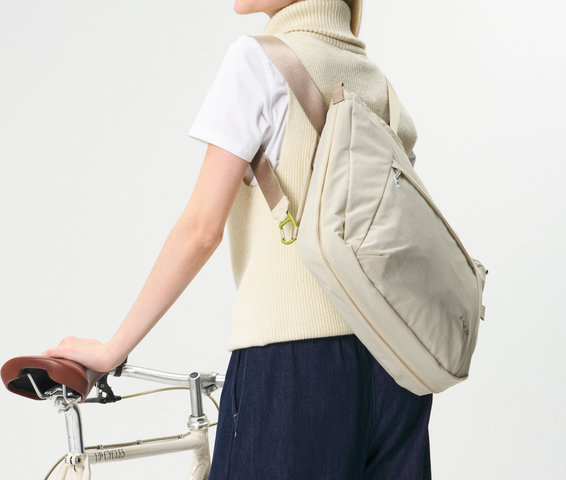 AEVOR Bike Shopper Shoulder Bag - off white/20 l