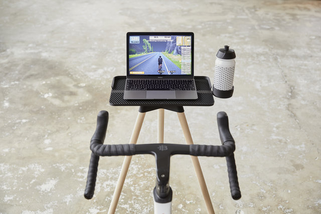 Tons Laptop Race Stand - natural oak