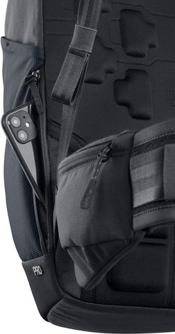 evoc Sac à Dos à Protecteurs Commute Pro 22 - black/S/M