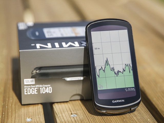 Garmin Edge 1040 Solar GPS Trainingscomputer + Navigationssystem - schwarz